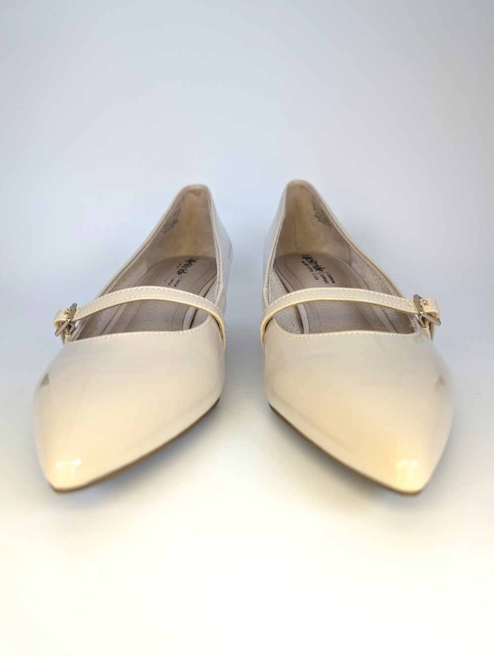 Life Stride Soft System Madelyn Almond Milk Pointy Toe Kitten Heel Pumps 9 Wide - Picture 6 of 14
